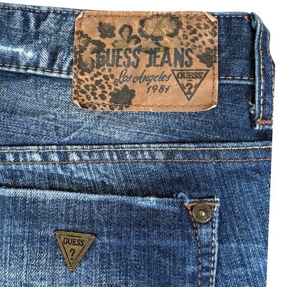 VTG Y2K Guess Rivet Embellished It Girl Capri Cropped Logo Jeans 30 Blue - Picture 7 of 7